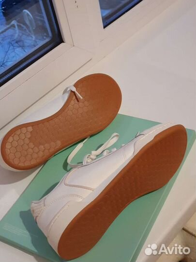 Кроссовки adidas