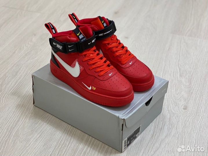 Кроссовки Nike Air Force 1 Mid LV8 Utility Red