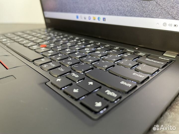 Thinkpad x13 gen1 i7-10, ssd512,ram16, Touch