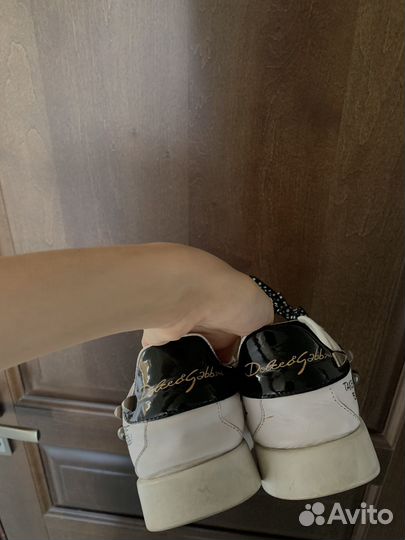 Кроссовки женские