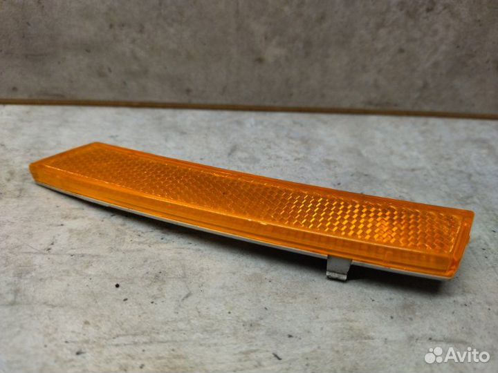 Катафот бампера правый