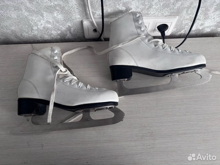 Коньки фигурные