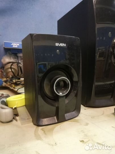 Акустические колонки с сабом