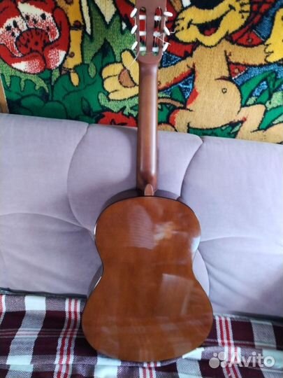 Классическая гитара yamaha