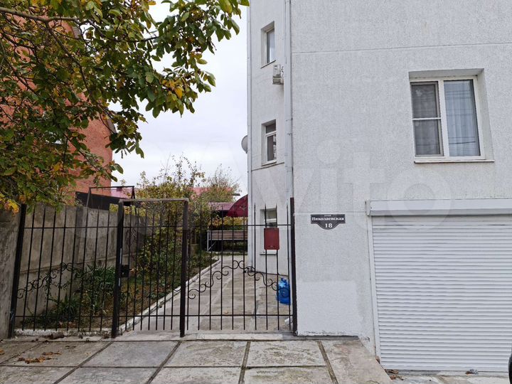 2-к. квартира, 60 м², 3/4 эт.
