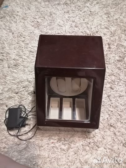 Шкатулка с автоподзаводом