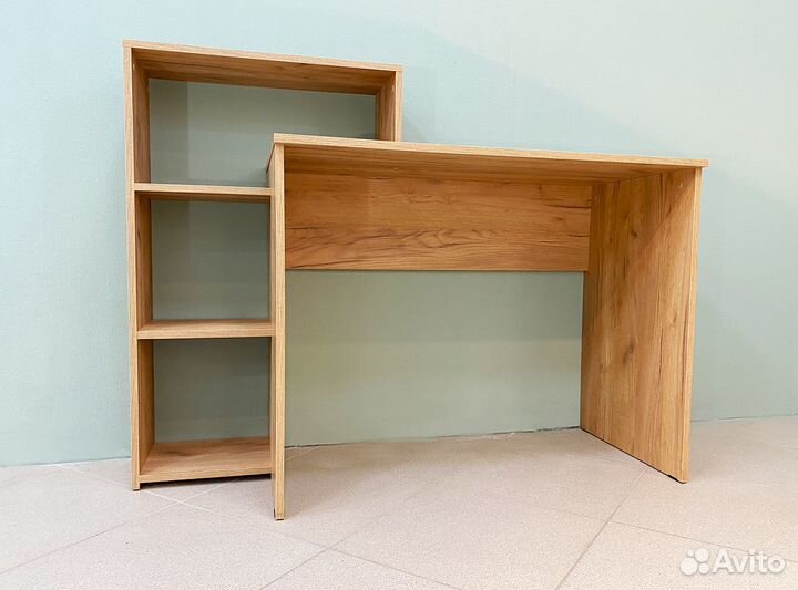 Стол с полками