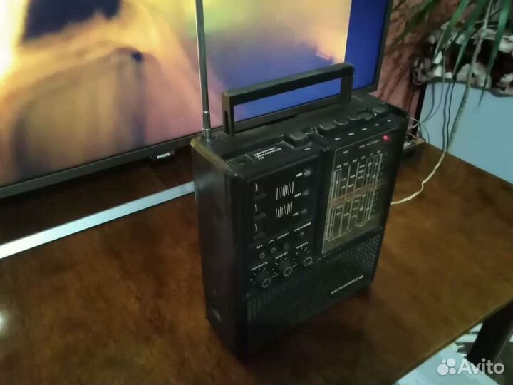 Портативный радиоприёмник 