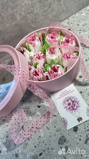Махровые зефирные тюльпаны