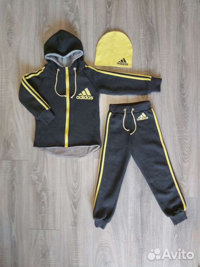 Костюм adidas 128р