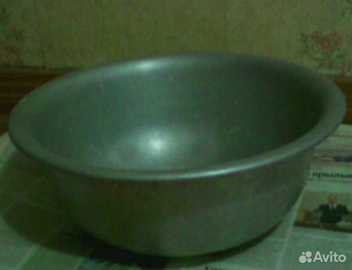Тазы, кастрюли, сковородки