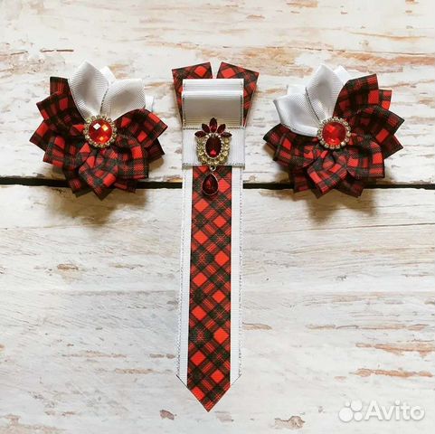 Бантики и галстук для школы