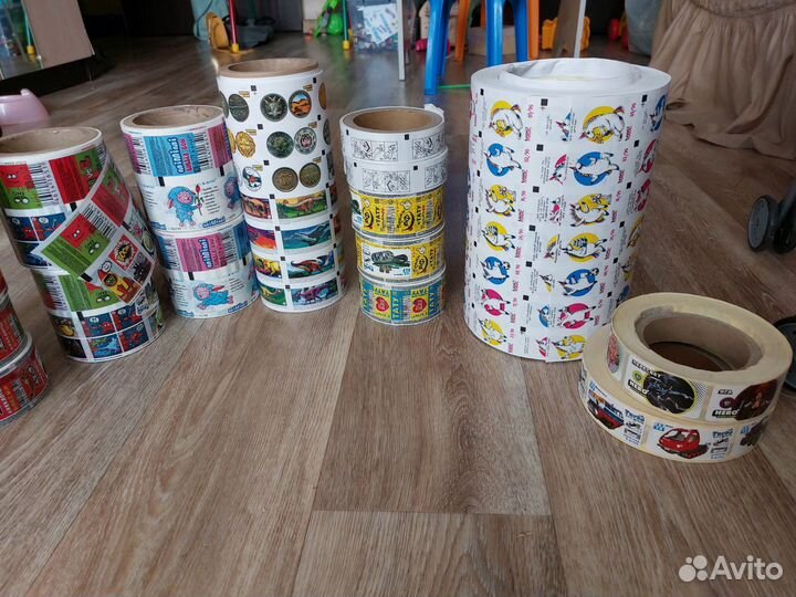 Вкладыши, наклейки, фантики от жвачек