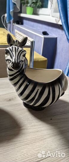Кашпо для цветов зебра
