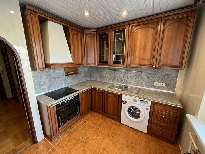 3-к. квартира, 72 м², 6/9 эт.