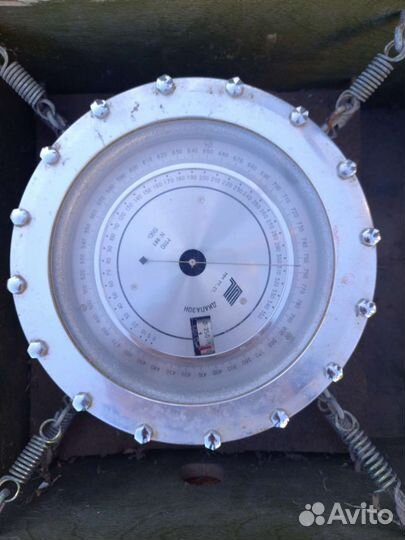 Барометр-анероид М-110
