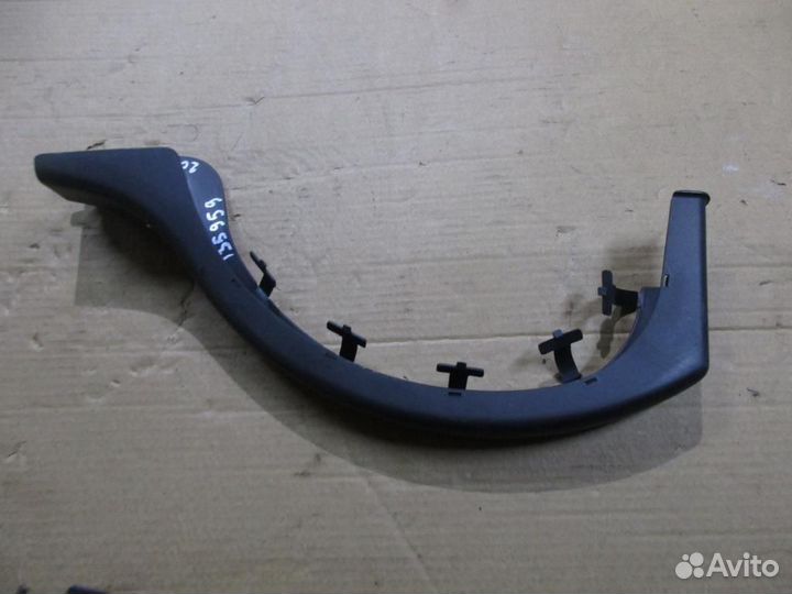 Накладка петли багажника w203 C-class 272.941 2