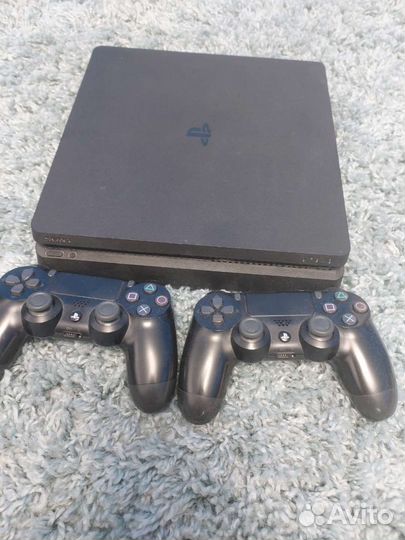 Sony playstation 4 Slim
