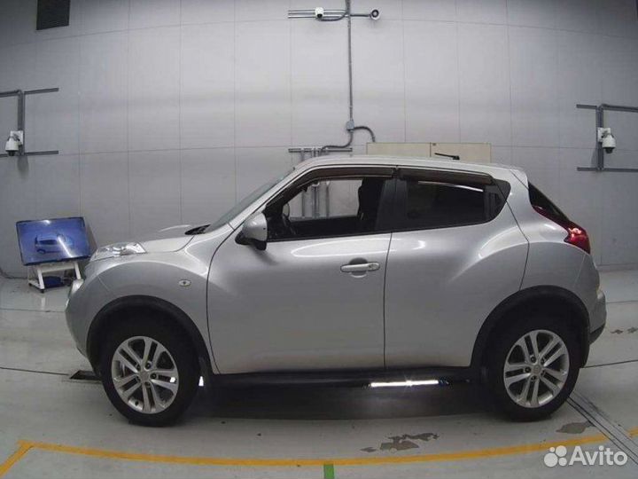 Петля двери передняя левая Nissan Juke F15 MR16DDT