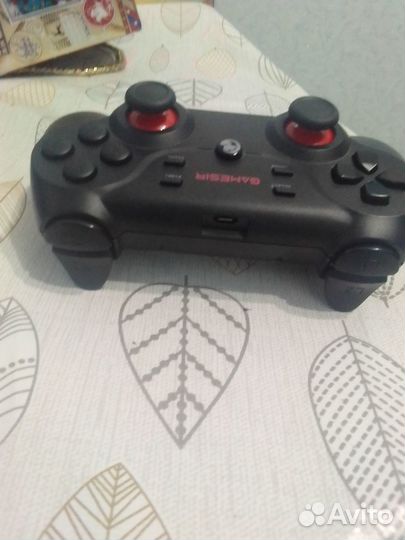 Продам геймпад Gamesir T3s