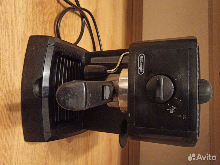 Кофеварка рожковая delonghi