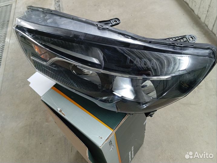Фара левая LADA vesta оригинал,с логотипом