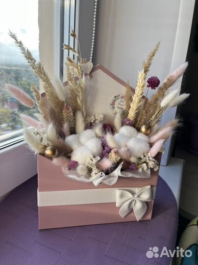 Композиция из сухоцветов