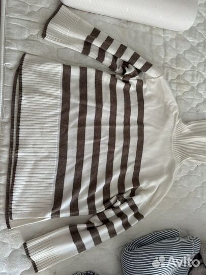 Свитер с горлом с разрезом