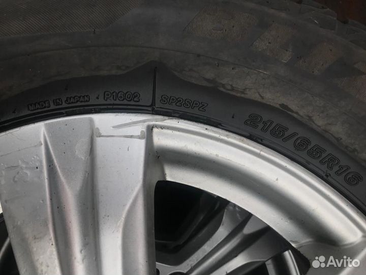 Bridgestone Blizzak Ice 215/65 R16