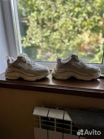 Кроссовки Balenciaga Triple S женские