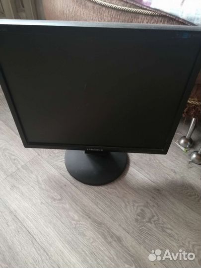 Монитор Samsung