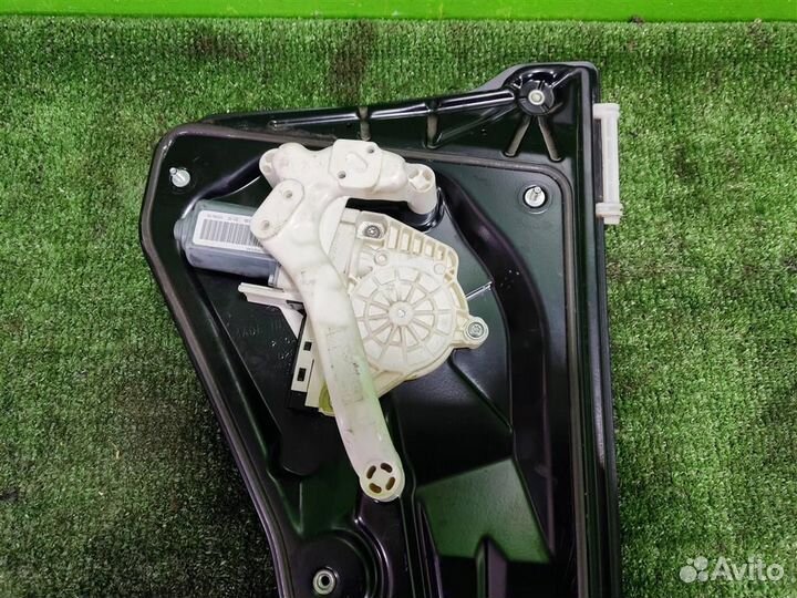 Стеклоподъемник задний левый Land Rover Discovery