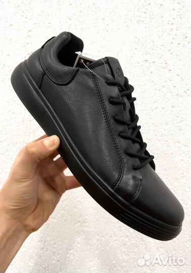 Кроссовки Ecco модные