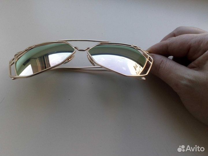 Солнцезащитные очки женские