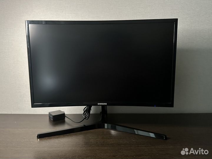 Монитор Samsung