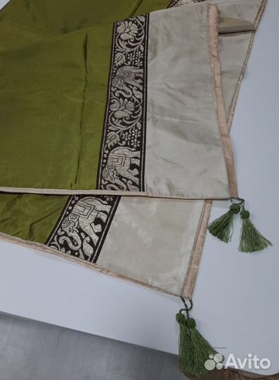 Покрывало с кистями (Таиланд)