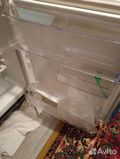 Встраиваемый холодильник Electrolux новый