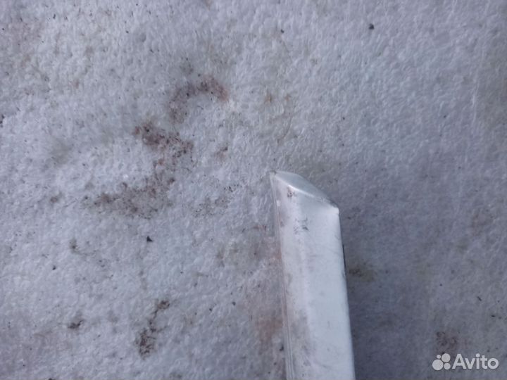 Накладка стекла боковая правая Audi A8 D3