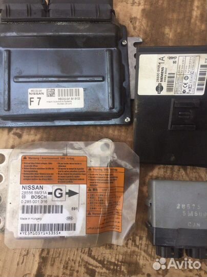 Nissan Almera N16 блок управления двигателем