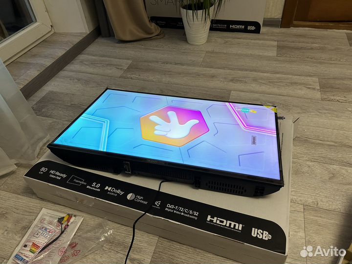 Телевизор SMART tv 32 новый