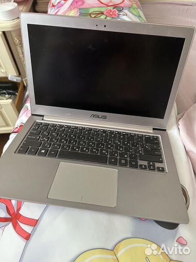 Ноутбук asus