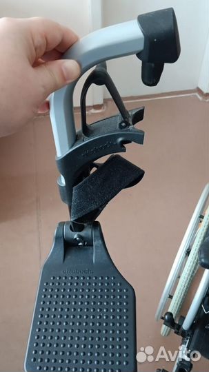 Активная новая инвалидная коляска