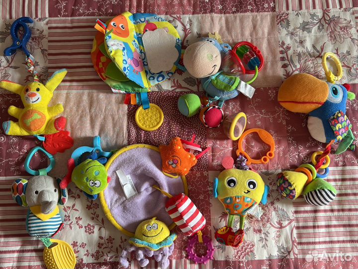 Игрушки для малышей пакетом