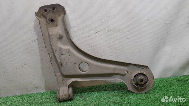 Рычаг передний левый Chevrolet Lacetti седан F16D3