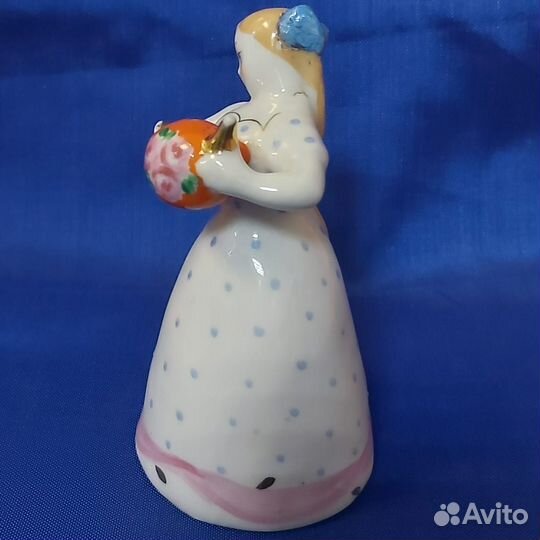 Статуэтка фарфор 