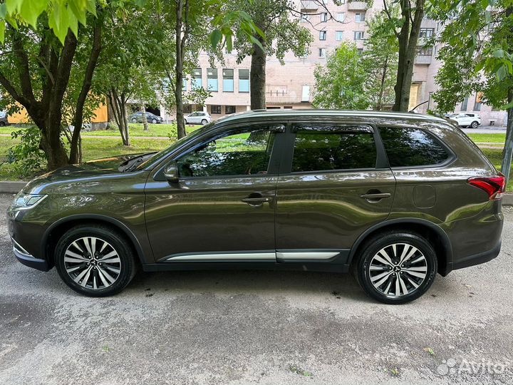 Mitsubishi Outlander 2.4 CVT, 2016, 44 400 км