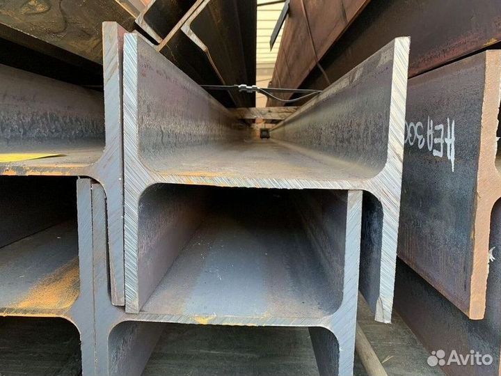 Балка двутавровая стальная