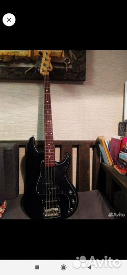 Бас гитара G&L black satin tribute