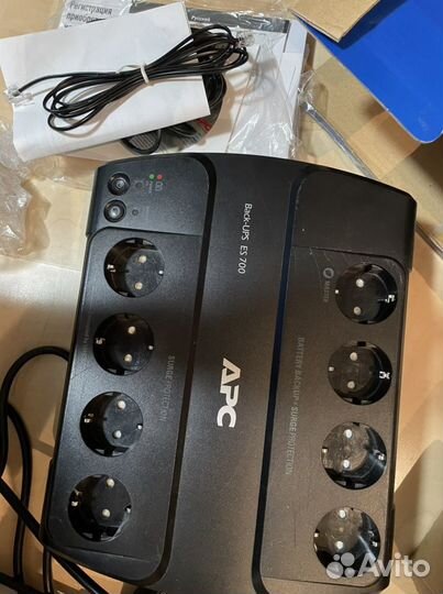 Источник бесперебойного питания APC BE 700G-RS