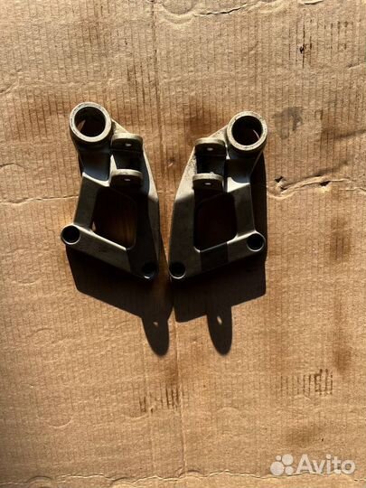 Подножки заднего пассажира Kawasaki ZZR400-2